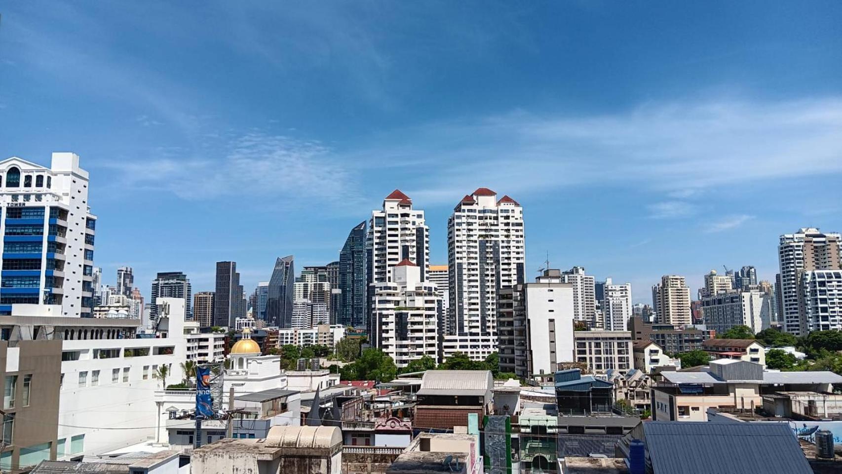 J Residence Thonglor 8 Banguecoque Exterior foto