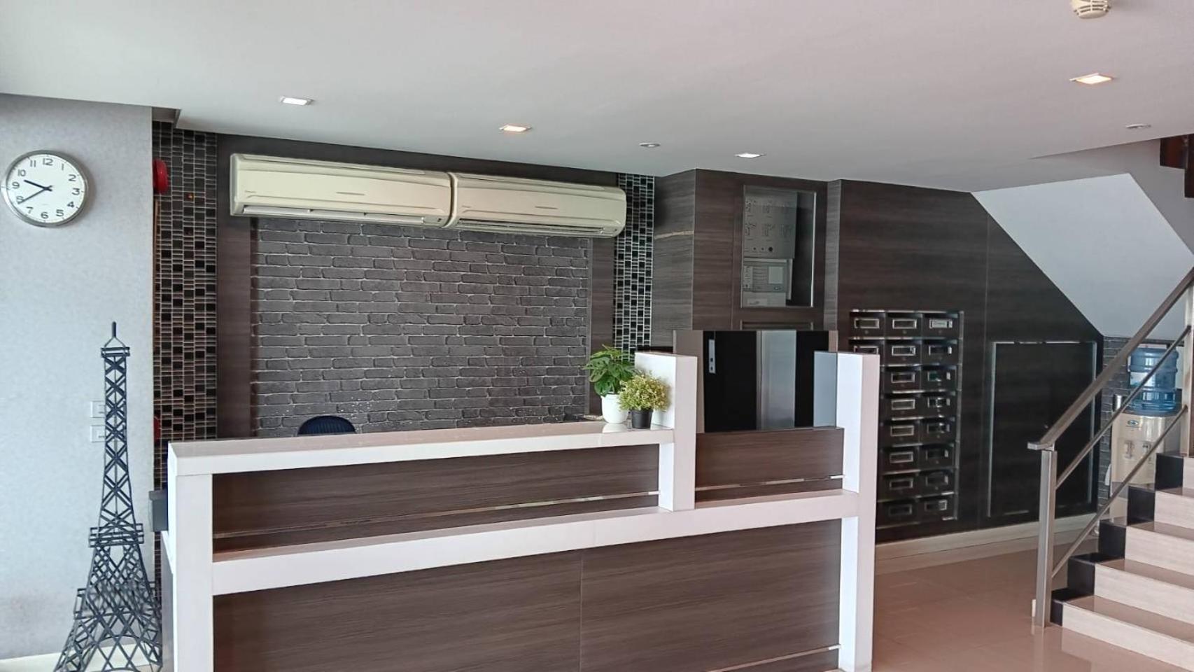 J Residence Thonglor 8 Banguecoque Exterior foto