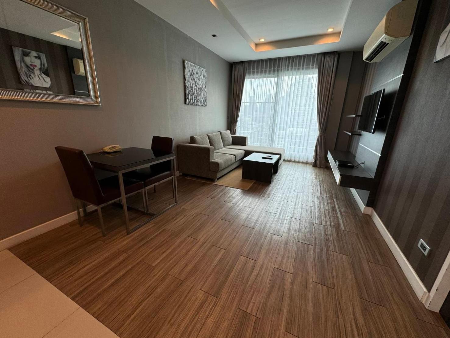 J Residence Thonglor 8 Banguecoque Exterior foto
